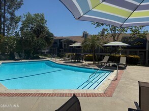 29105 Thousand Oaks Blvd in Agoura Hills, CA - Building Photo - Building Photo