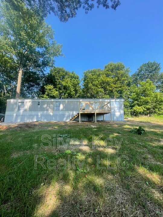 123 Co Rd 79 in Riceville, TN - Building Photo