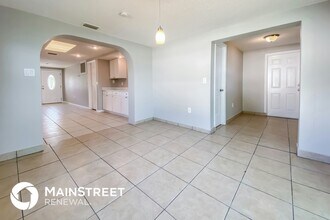 4617 Irene Loop in New Port Richey, FL - Foto de edificio - Building Photo