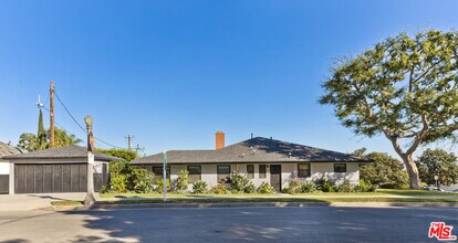 9125 David Ave in Los Angeles, CA - Building Photo - Building Photo