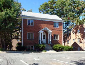 8802 Plymouth St in Silver Spring, MD - Foto de edificio - Building Photo