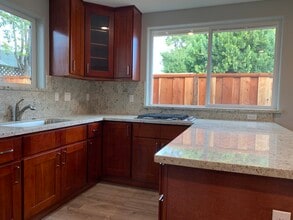 463 Rosewood Ave in San Jose, CA - Building Photo - Building Photo