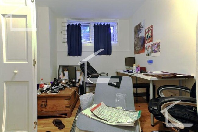 33 Winslow Rd, Unit B in Brookline, MA - Building Photo - Building Photo