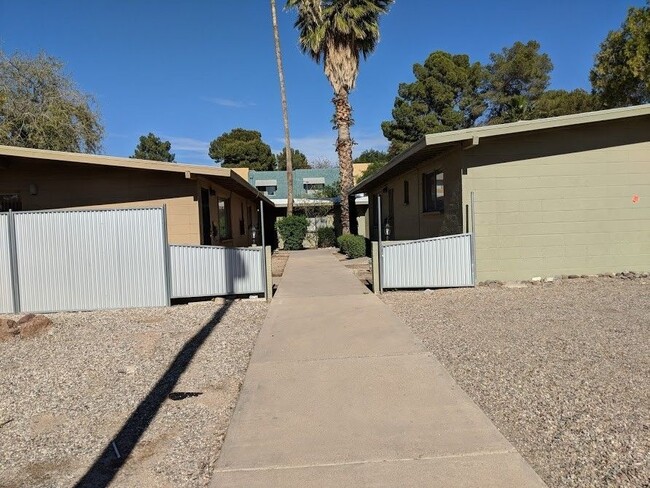 1233 E Drachman St in Tucson, AZ - Building Photo - Building Photo