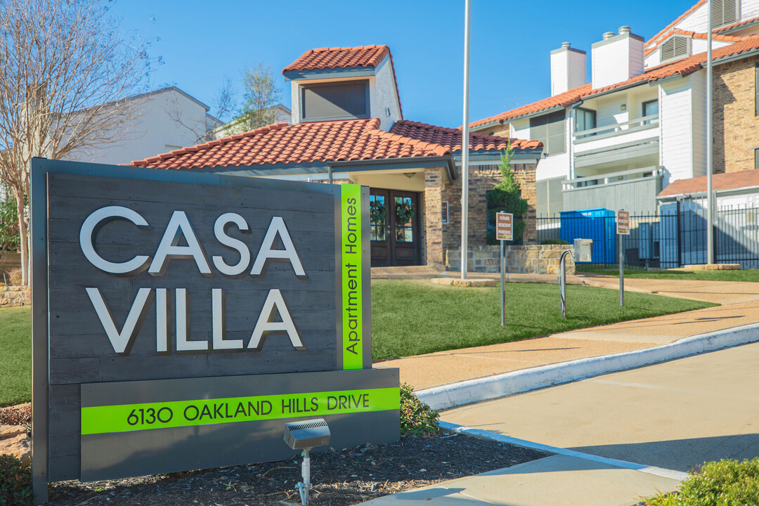 Casa Villas in Fort Worth, TX - Building Photo