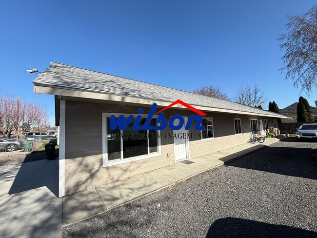 property at 1401 S 4th Ave