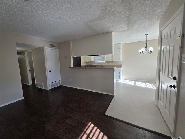 620 Race St in Crowley, TX - Building Photo - Building Photo