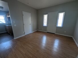 1497 State St, Unit 1R in New Haven, CT - Building Photo