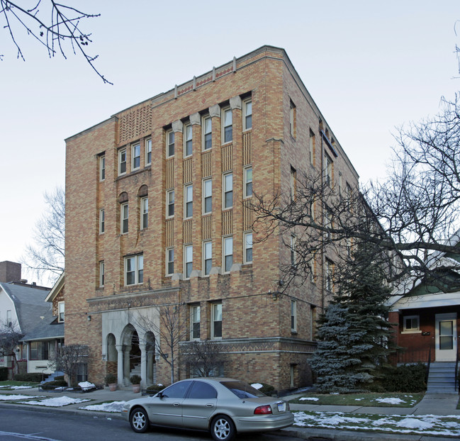 Bedford Apartments in Detroit, MI - Building Photo - Building Photo