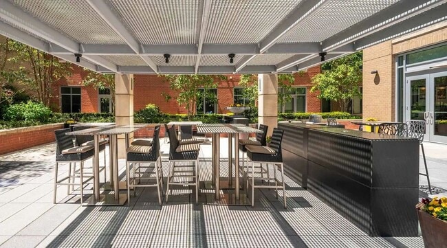 12025 Town Square St in Reston, VA - Building Photo - Building Photo