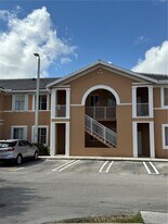 17660 NW 73rd Ave in Hialeah, FL - Building Photo