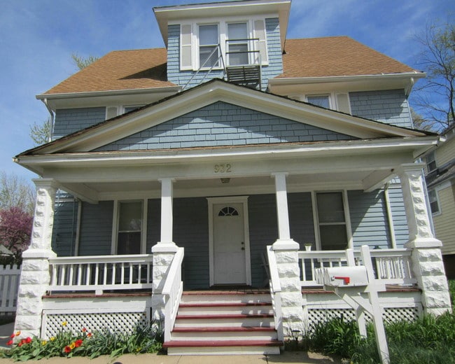 932 Mississippi St in Lawrence, KS - Building Photo - Building Photo