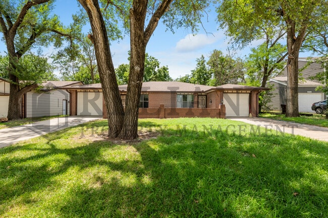 property at 2009 N Old Manor Rd