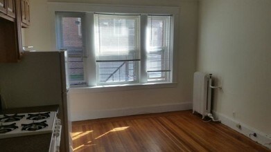 1615 Commonwealth Ave in Boston, MA - Building Photo - Building Photo
