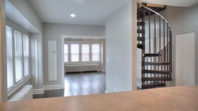 2977 N Murray Ave in Milwaukee, WI - Building Photo - Building Photo