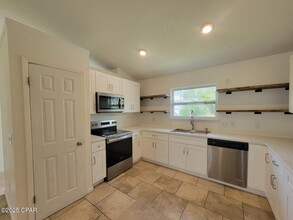 205 Pelican Way in Panama City Beach, FL - Foto de edificio - Building Photo
