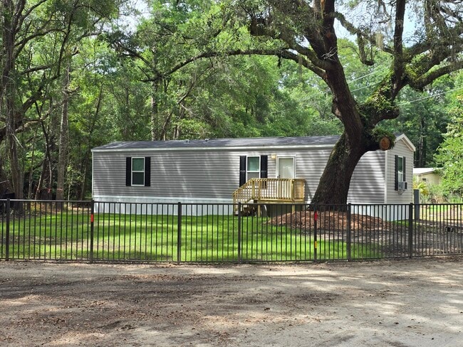 5854 Old Chisolm Rd in Johns Island, SC - Building Photo - Building Photo