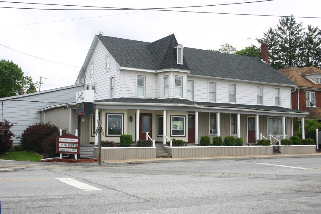 431-435 S Main St in Shrewsbury, PA - Building Photo