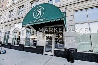 525 W Lafayette Blvd in Detroit, MI - Building Photo - Building Photo