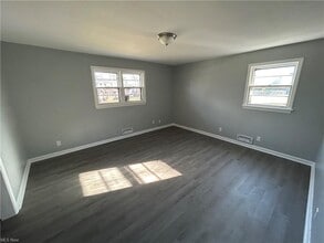 2540 Elm St in Youngstown, OH - Building Photo - Building Photo