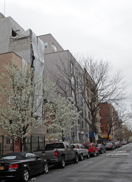 160 E 117th St in New York, NY - Foto de edificio