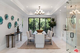 4351 Vanalden Ave in Los Angeles, CA - Building Photo - Building Photo