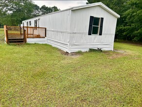 138 Bettis Academy Rd in Trenton, SC - Building Photo - Building Photo