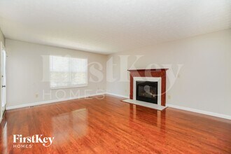 6594 Danbury Dr in Westerville, OH - Building Photo - Building Photo