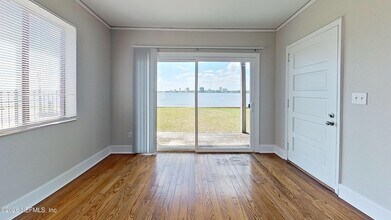 1436 Le Baron Ave in Jacksonville, FL - Building Photo - Building Photo