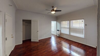 St. Andrews Manor Apartments - Charming Apartments in Los Angeles, CA - Building Photo - Interior Photo