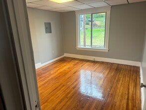 216 Watson Ave, Unit 2 in Fairmont, WV - Building Photo - Building Photo
