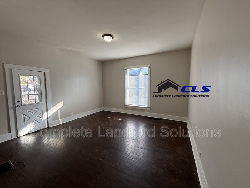 932 8th Ave in Terre Haute, IN - Building Photo