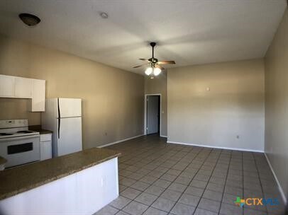 1410 Marlton St in San Marcos, TX - Building Photo