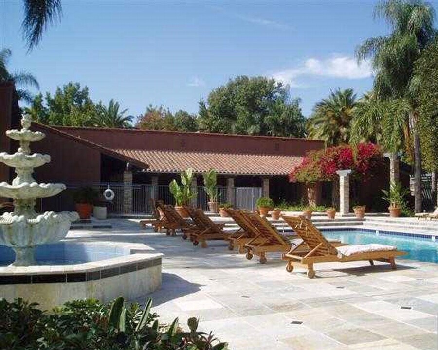 1345 Cabrillo Park Dr in Santa Ana, CA - Building Photo