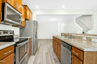 94 E Grove Point Dr in Clayton, NC - Building Photo - Building Photo