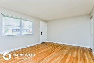 10310 Monarch Dr in St. Louis, MO - Building Photo - Building Photo