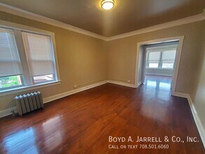 10853 S Vernon Ave in Chicago, IL - Building Photo - Building Photo