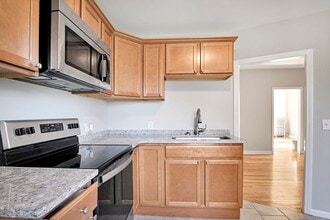 34 Kellogg St in Westfield, MA - Building Photo - Building Photo
