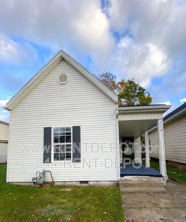 654 E Maryland St in Evansville, IN - Building Photo