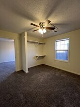 132 Ballygar St, Unit J in Clarksville, TN - Building Photo - Building Photo