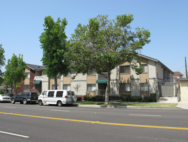 515 S Chevy Chase Dr in Glendale, CA - Foto de edificio - Building Photo