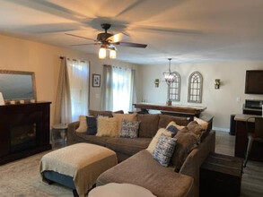 1103 Farmhouse Ln in Jacksonville, NC - Building Photo - Building Photo