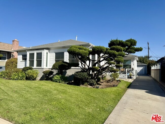 property at 6122 S Fairfax Ave