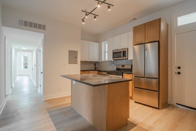 1448 N Kedzie Ave, Unit 1456-CH1 in Chicago, IL - Foto de edificio - Building Photo