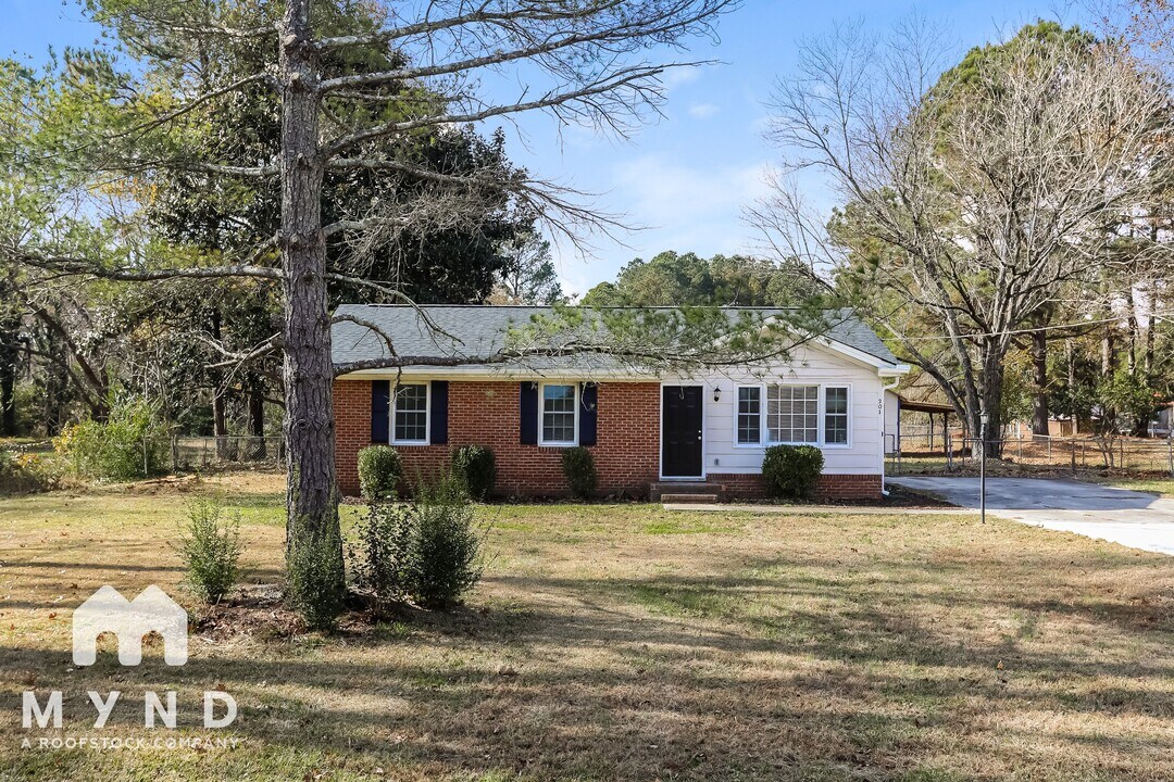 201 Indian Trail in Wendell, NC - Building Photo
