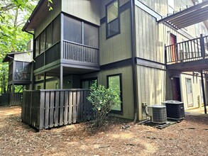 303 River Run Dr in Atlanta, GA - Building Photo - Building Photo