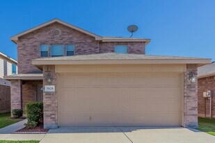 5828 Ridge Lake Dr in Fort Worth, TX - Building Photo