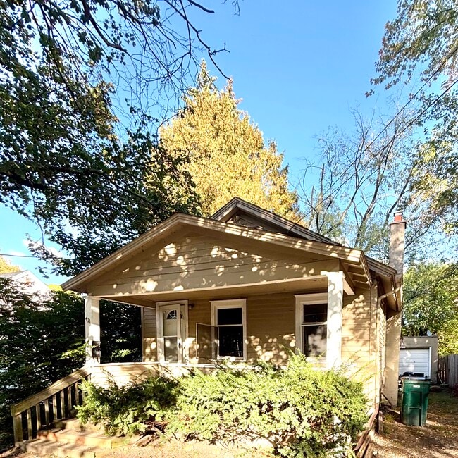 property at 411 S Hayford Ave