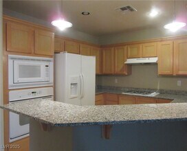 71 E Agate Ave in Las Vegas, NV - Building Photo - Building Photo