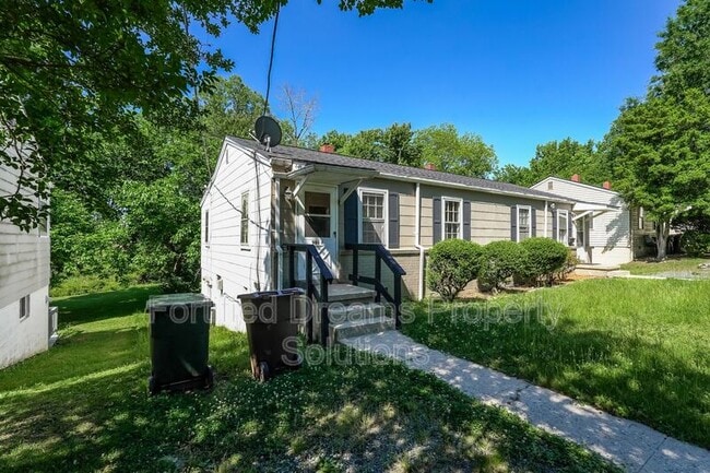 901 Grayland St in Greensboro, NC - Building Photo - Building Photo